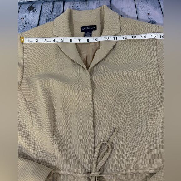 AnnTaylor 2 Piece Classic Minimalist Business Casual Tan Suit Blazer 6 Pants 10P - Picture 5 of 12